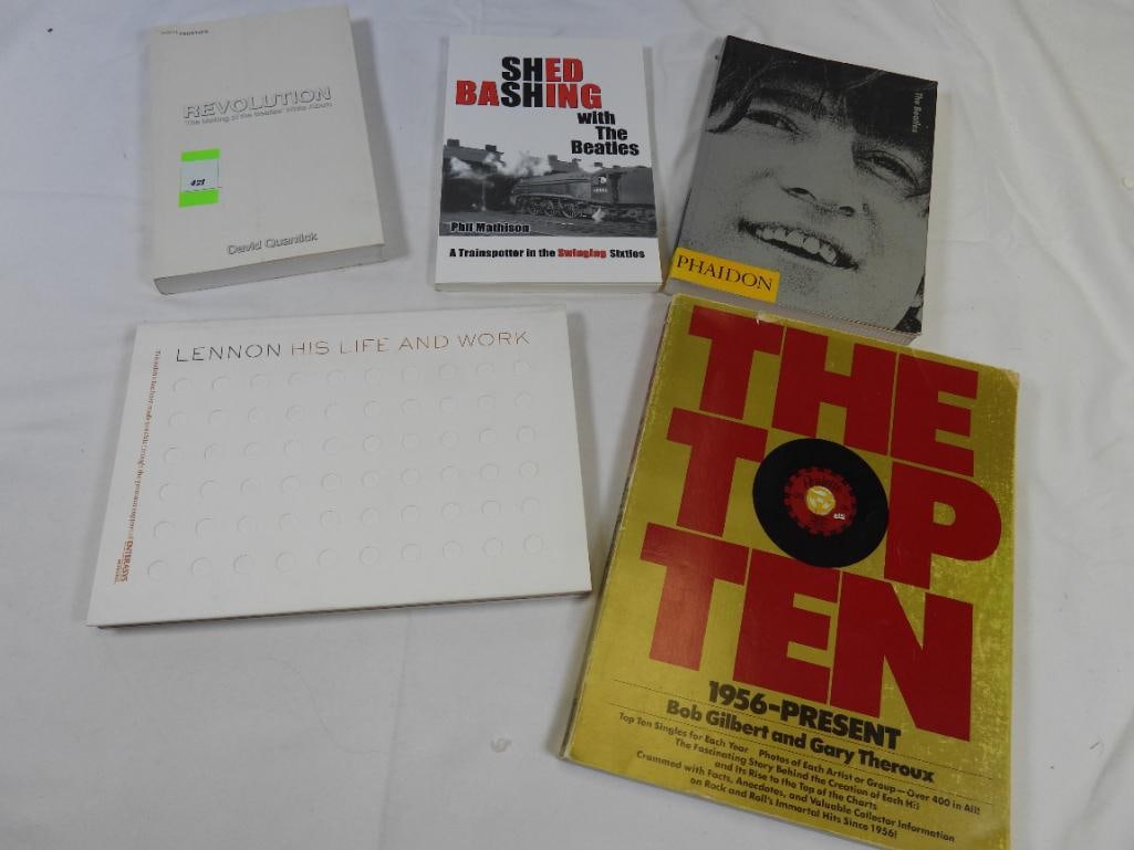 BEATLES LOT OF 5 used paperback books (1 of 4)