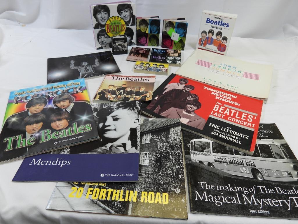 BEATLES LOT of 16 publications (1 of 9)