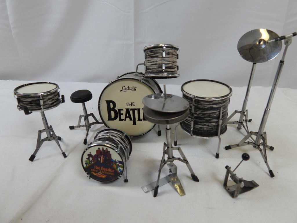 LOT OF Miniature BEATLES Drum Set (1 of 4)