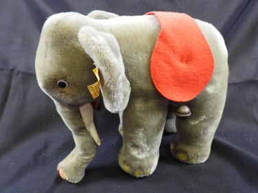 Early 7" STEIFF Elephant