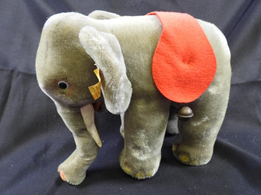 Early 7" STEIFF Elephant (1 of 4)