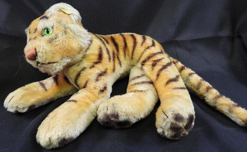 Vintage STEIFF 12" lion (1 of 5)