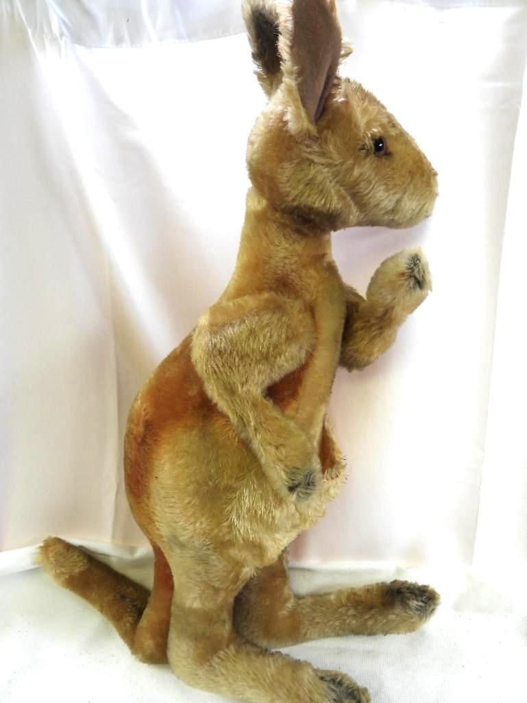 Vintage 20" kangaroo: Vintage approx. 20" tall kangaroo, appears to be STEIFF, some wear due to age