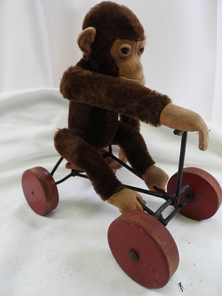 Vintage 8" monkey on wheels (1 of 5)