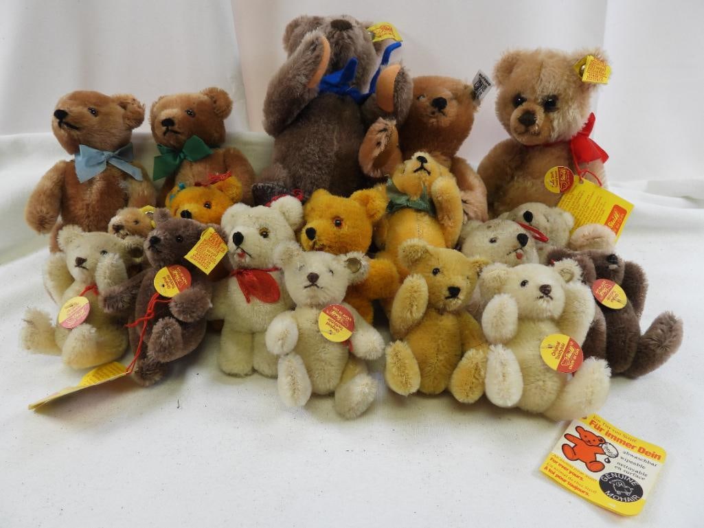 Vintage LOT OF 18 STEIFF and other bears (1 of 8)