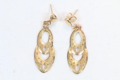 14kt gold dangle filigree pierced earrings 0.9 grams