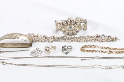 Lot of wearable sterling silver necklaces, bracelets, pendant, brooch and ring 112 grams.