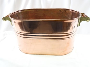Large oval Copper Wash Tub Pot with Wood Handles