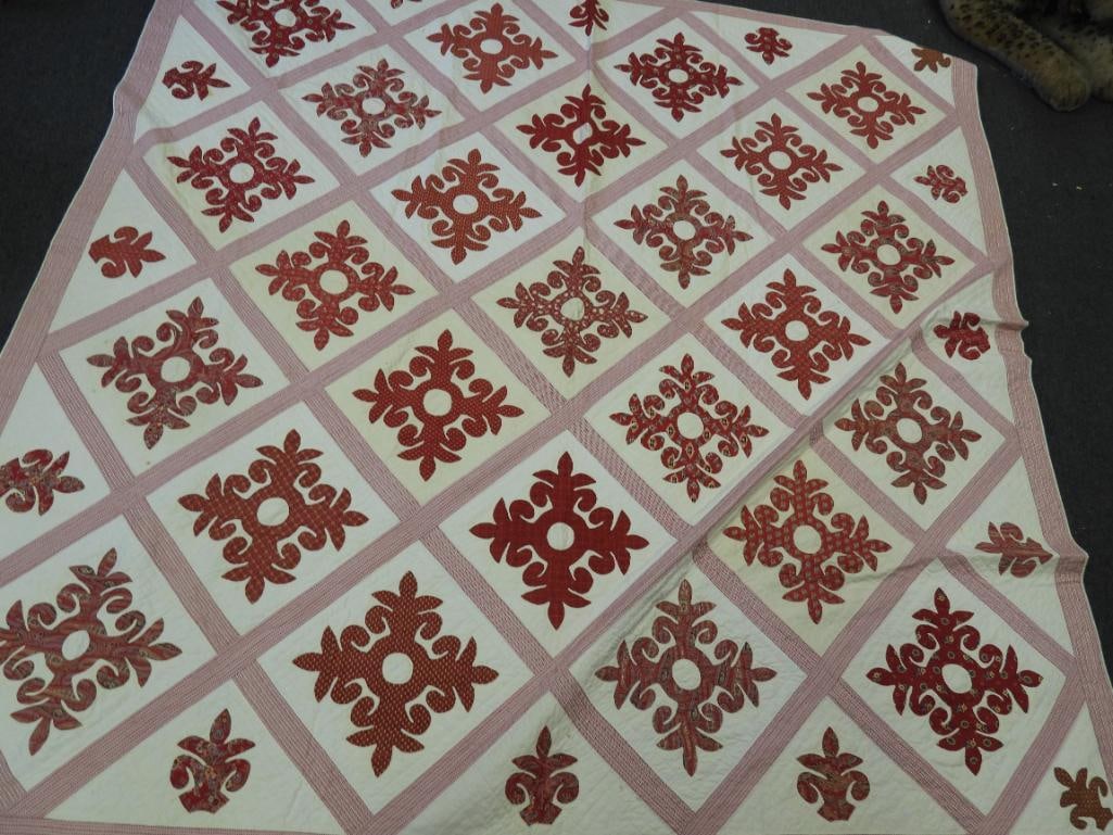 Beautiful red and white hand stiched Pennsylvaina patterned quilt (1 of 8)