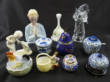 LOT OF 11 figurines, angel, chicken, madonna, porcelain, glass and more