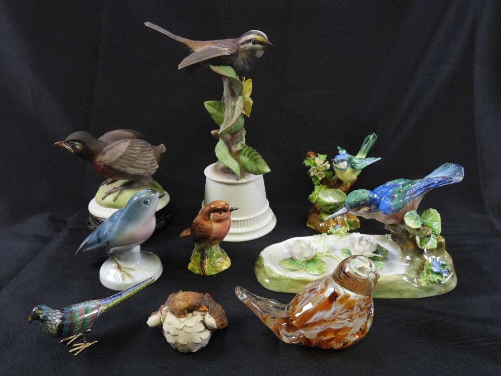 LOT OF 9 porcelain and bone china vintage figurines Boem, Bavaria, England: LOT of 9 bird figurines includes Boehm, glass birds, birds made in Bavaria and England, and two fine bone china crown birds