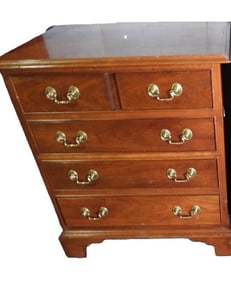 Stickley cherry nightstand/accent chest matches lot 158 two available