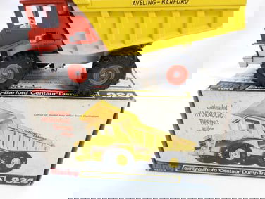 Vintage Dinky Toys 924 Aveling-Barford Dump Truck in box