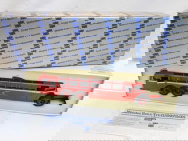 Vintage Mercedes-Benz O 10000 long-distance die-cast bus in box