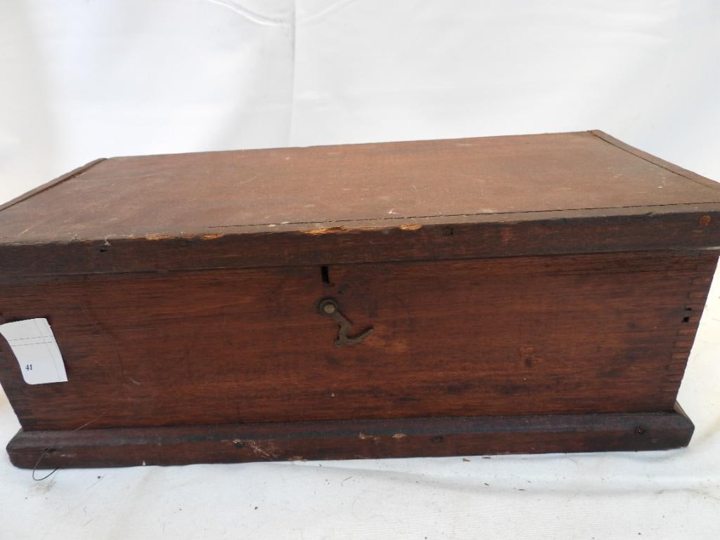 Antique Bliss Union Wood Tool Sewing box Chest with sewing supplies/buttons (1 of 7)