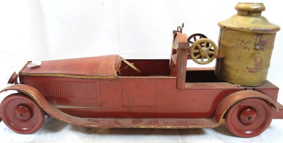 Vintage Turner Toys pressed steel fire truck