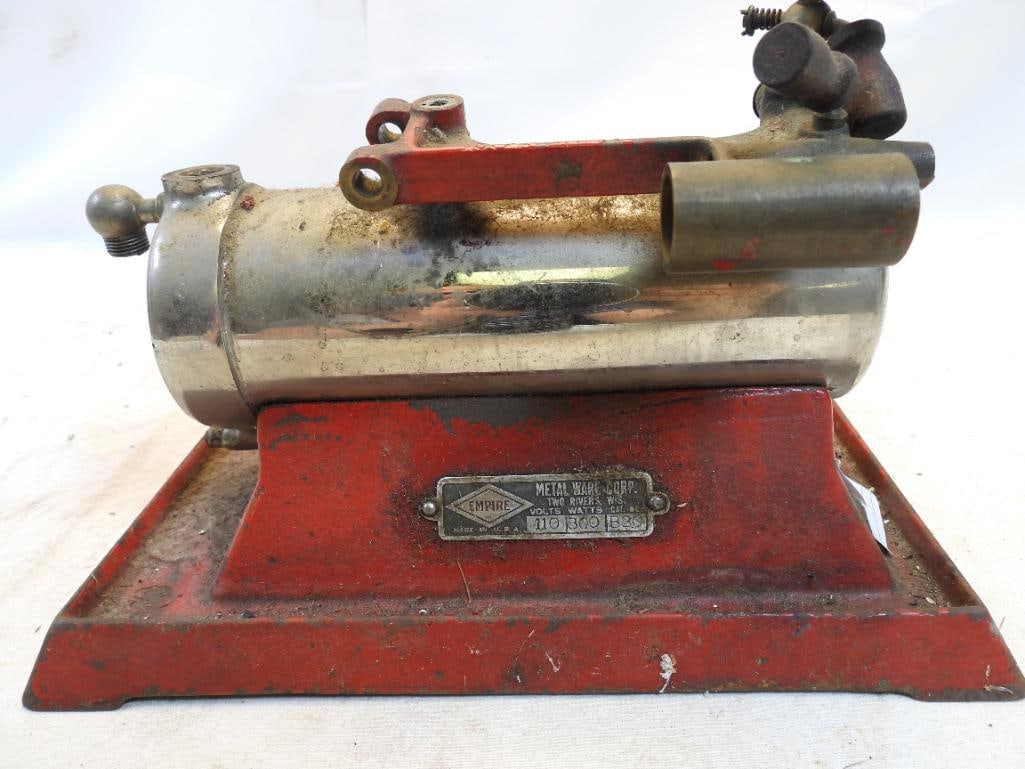 Antique Electric Toy Steam Engine (1 of 6)