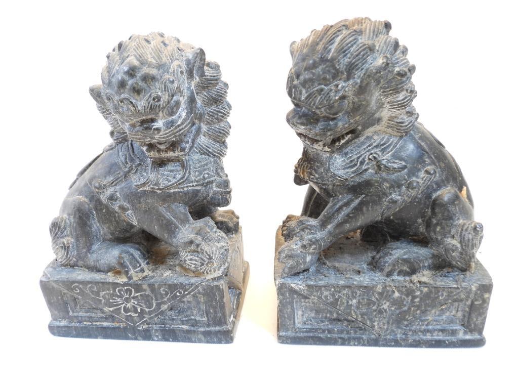 Pair of soapstone Gray "Foo Dogs", Chinese guardian lions: Pair of "Foo Dogs", Chinese guardian lions, each are 4" long and 6" tall
