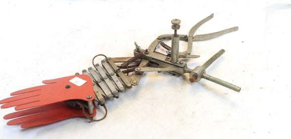 Vintage "Helping Hand" or "Grab It" Tool