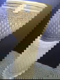 Vintage Deco Off-white design planter and pedestal set