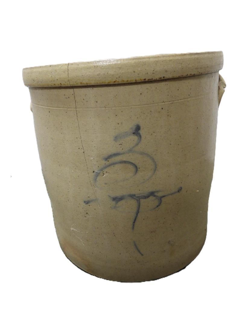 Vintage stoneware crock: Vintage stoneware crock. condition. has large crack. Beautiful blue