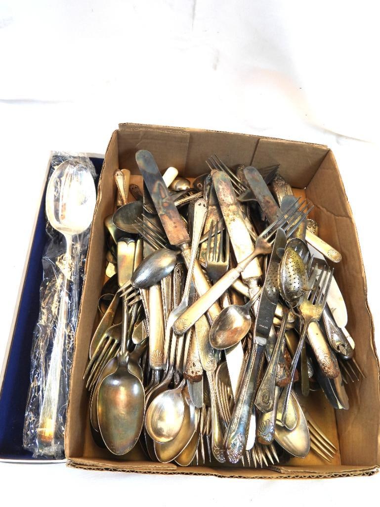 Vintage Huge lot of silver-plated flatware and large serving spoon (1 of 12)