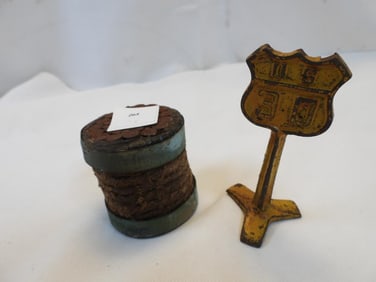 LOT OF 2 items including Arcade cast iron toy road sign