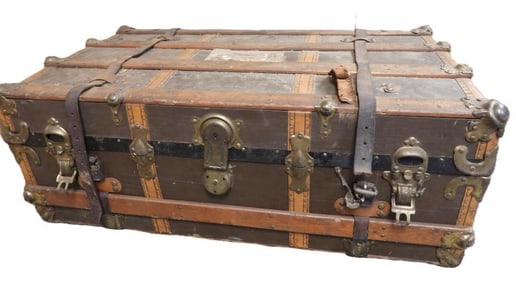 Antique American Railway vintage trunk Leather straps.