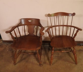 Lot of 2 cherry chairs
