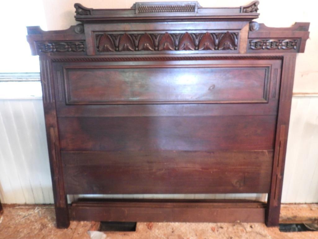 Antique  Mahogany carved Bed (1 of 16)