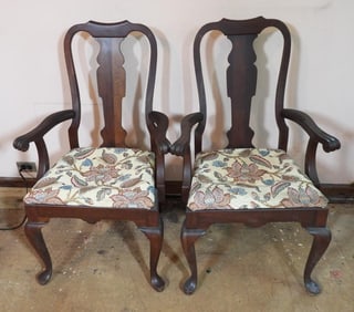 Set of 2 highback Queen Anne chair with floral seating