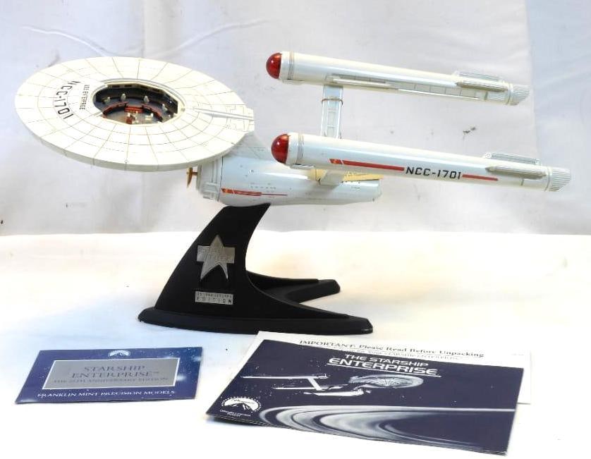 Dinky Toys STAR TREK STARSHIP ENTERPRISE 25th Anniversary Franklin Mint Model (1 of 7)