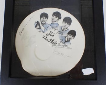 Rare Vintage BEATLES Fan Club Plate with signatures in box