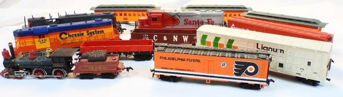 LOT OF 13 Toy Trains including Southern Pacific and Bachman Co