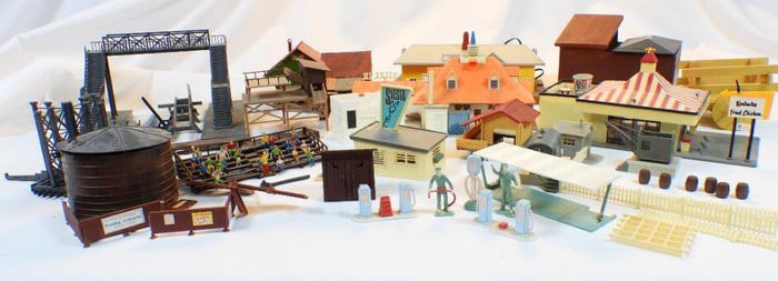 Huge LOT OF Model Train plastic buildings and accessories