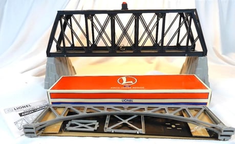 LOT of 2 LIONEL model train displays, bridge and arch