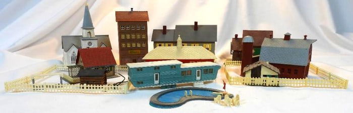 LOT of model train display buildings, pool and accessories