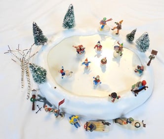 Village Skating Pond with accessories - plays music