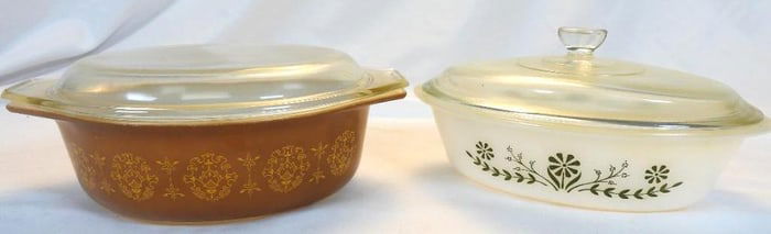 LOT of 2: PYREX 043 and GLASBAKE Green Daisy casserole dishes