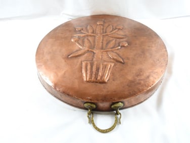 Oversized copper potted plant mold, 20.5" in diameter