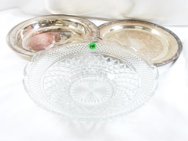 LOT OF 3 serving plates: Vintage glass serving bowl and silver plated platters