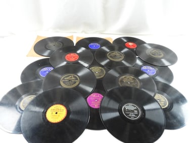 LOT OF 16 vintage LP albums including Frank Sinatra