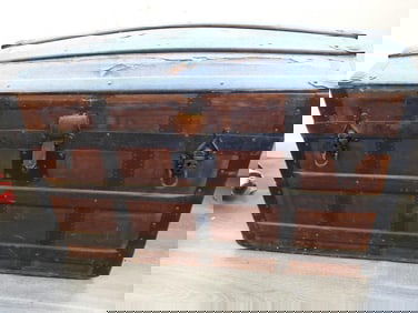 Antique dome wooden trunk with inserts