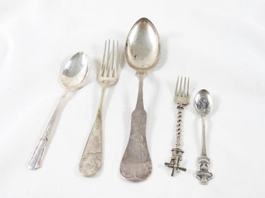 LOT OF 6-piece sterling silver collectible spoons