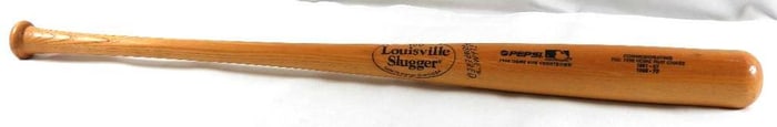 Commemorative Louisville Slugger bat 1998 Home Run Chase