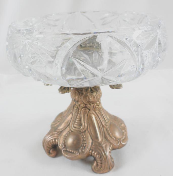 Vintage Heavy Victorian Crystal Glass and Bronze Brass Vase: Vintage Victorian Crystal Glass and Bronze Brass Vase, 6" tall, 5.75" diameter wide at widest part, heavy