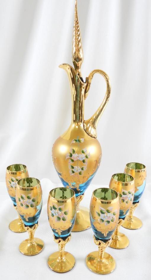 Italian Murano Glass Blue with Gold Accent Decanter Set: Italian Murano Glass Blue with Gold Accent Decanter Set, 16" tall decanter with top, and 6 5" glasses