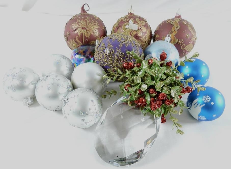 Huge lot of Christmas ornaments including glass ornaments: Huge lot of Christmas ornaments including glass ornaments, 4 4" beaded, 2 blue with white snowflakes, 5 silver, 1 light blue with glitter snowflakes. See photos for designs