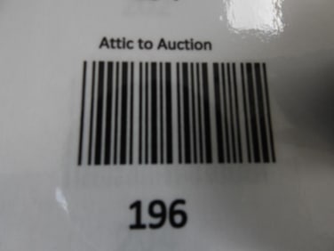 Antique Pearl-inlay tilt-top accent table