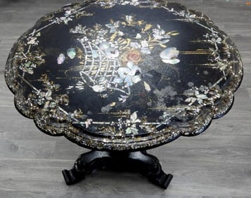 Antique Pearl-inlay tilt-top accent table